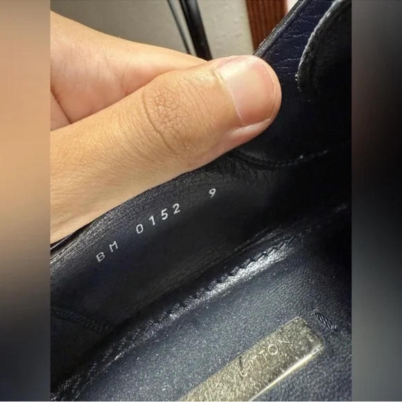 Louis Vuitton Runway Blue Leather
Metal Palace
Derby Shoes Sz 9 - Picture 5 of 15